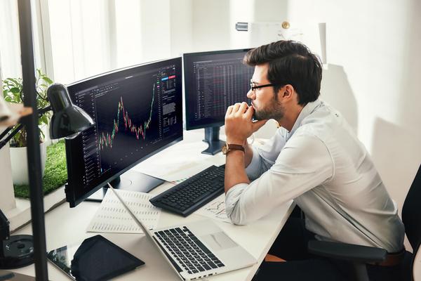 Effectuer une recherche spécialisée